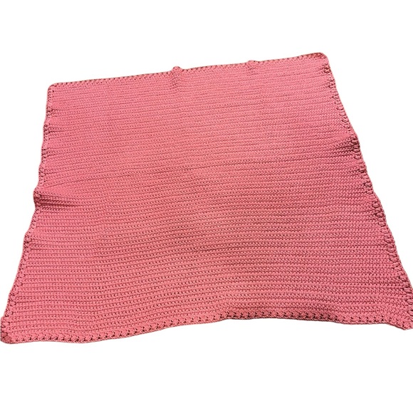 ❌Sold at live ❌Handcrafted rose colored crochet afghan - Picture 2 of 4